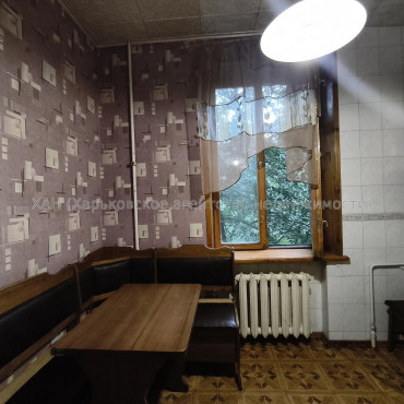 Продам квартиру, Индустриальный просп. , 2 кім., 51.10 м², косметический ремонт 