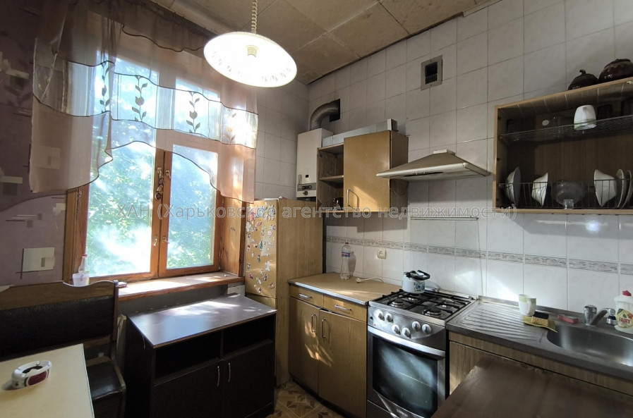 Продам квартиру, Индустриальный просп. , 2 кім., 51.10 м², косметический ремонт 