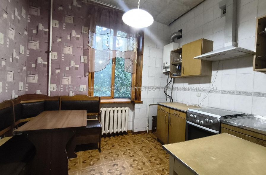 Продам квартиру, Индустриальный просп. , 2 кім., 51.10 м², косметический ремонт 