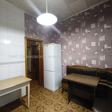 Продам квартиру, Индустриальный просп. , 2 кім., 51.10 м², косметический ремонт 