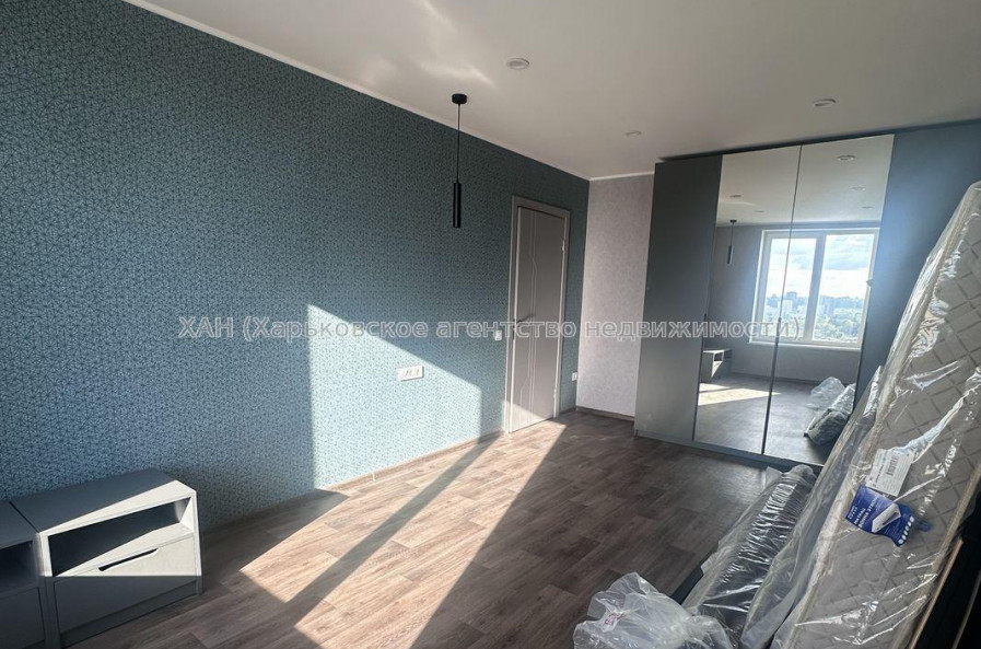 Продам квартиру, Героев Харькова просп. , 1 кім., 39 м², евроремонт 