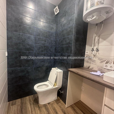 Продам квартиру, Героев Харькова просп. , 1 кім., 39 м², евроремонт 