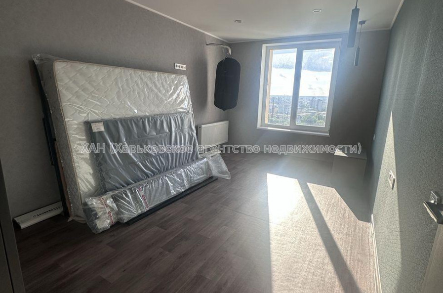 Продам квартиру, Героев Харькова просп. , 1 кім., 39 м², евроремонт 