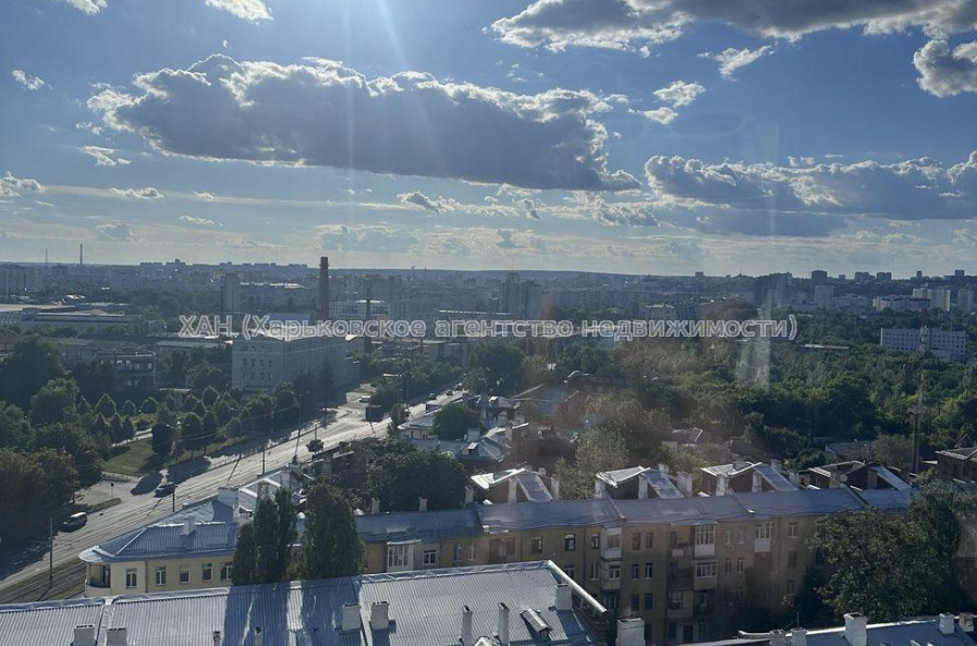Продам квартиру, Героев Харькова просп. , 1 кім., 39 м², евроремонт 