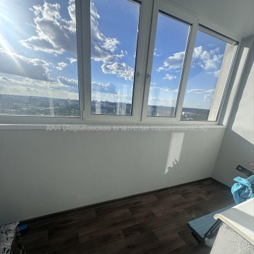 Продам квартиру, Героев Харькова просп. , 1 кім., 39 м², евроремонт 
