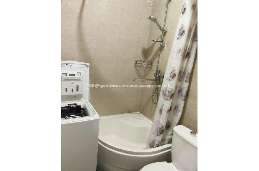 Продам квартиру, Хмельницкого Богдана ул. , 1 кім., 17.20 м², евроремонт 