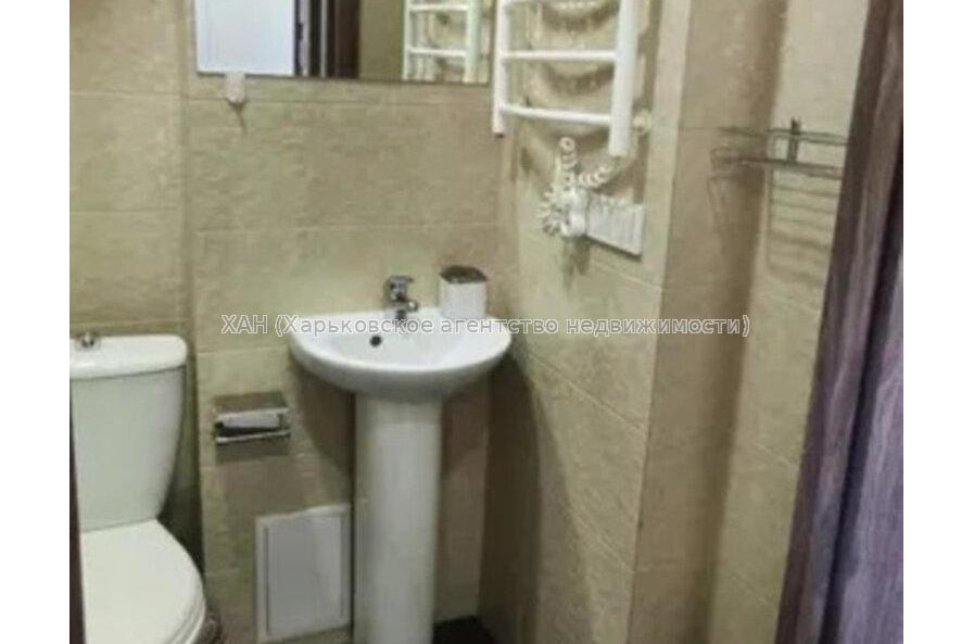 Продам квартиру, Хмельницкого Богдана ул. , 1 кім., 17.20 м², евроремонт 