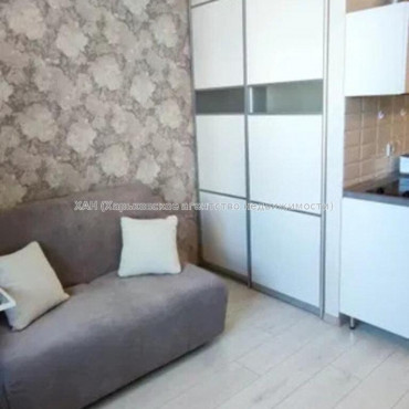 Продам квартиру, Хмельницкого Богдана ул. , 1 кім., 17.20 м², евроремонт 