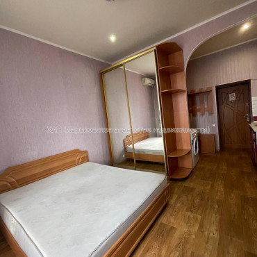 Продам квартиру, Добровольцев ул. , 1  ком., 21 м², косметический ремонт 