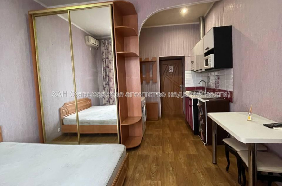 Продам квартиру, Добровольцев ул. , 1  ком., 21 м², косметический ремонт 