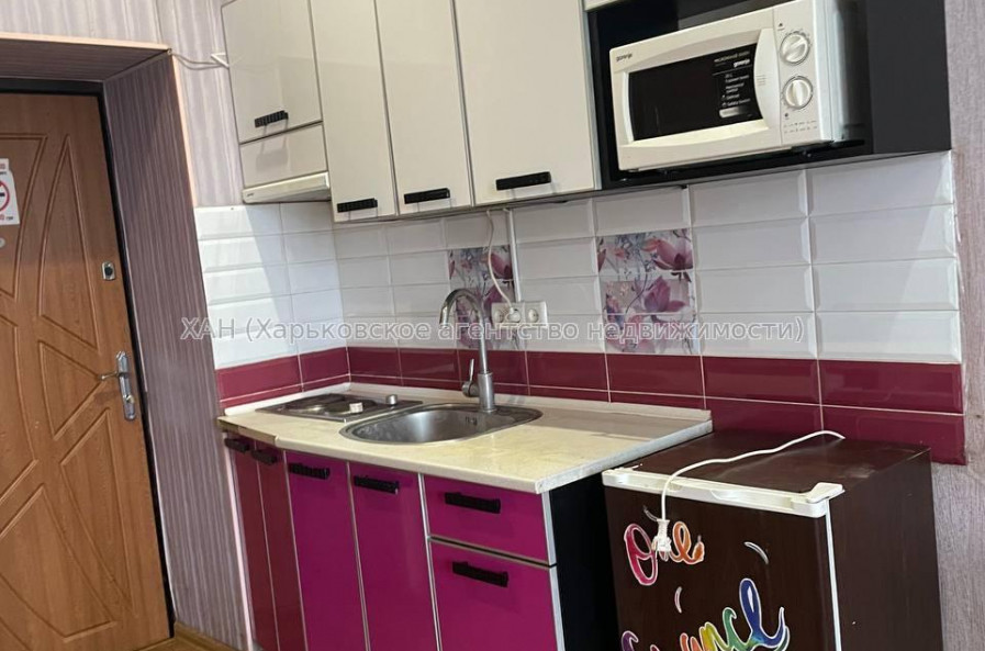 Продам квартиру, Добровольцев ул. , 1  ком., 21 м², косметический ремонт 