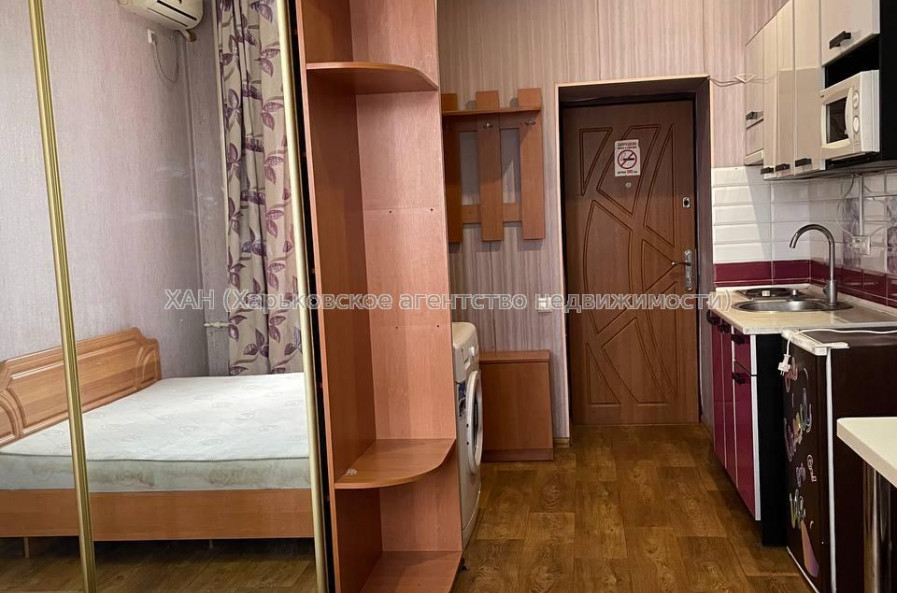 Продам квартиру, Добровольцев ул. , 1  ком., 21 м², косметический ремонт 