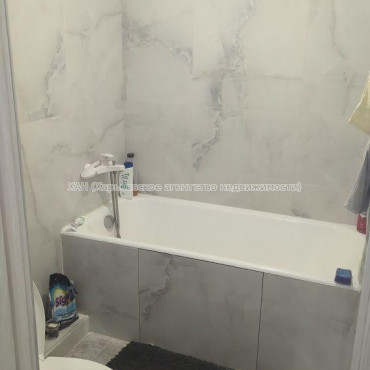 Продам квартиру, Косарева ул. , 2  ком., 45 м², капитальный ремонт 