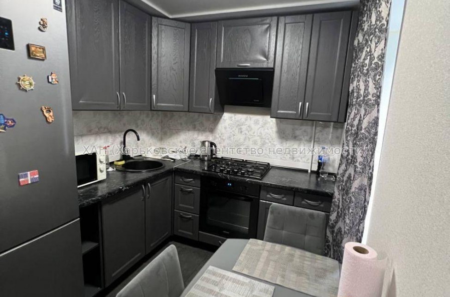 Продам квартиру, Майка Йохансена ул. , 1 кім., 27.70 м², авторский дизайн 