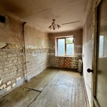 Продам квартиру, Байрона пр-т , 2  ком., 44.60 м², без внутренних работ 