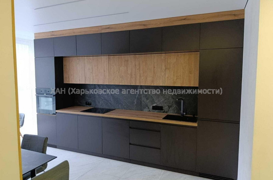 Продам квартиру, Братьев Гипиков ул. , 2  ком., 46 м², евроремонт 