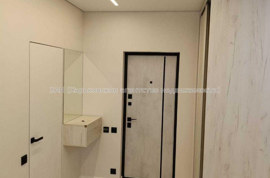Продам квартиру, Братьев Гипиков ул. , 2  ком., 46 м², евроремонт 