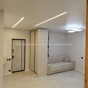 Продам квартиру, Братьев Гипиков ул. , 2  ком., 46 м², евроремонт 