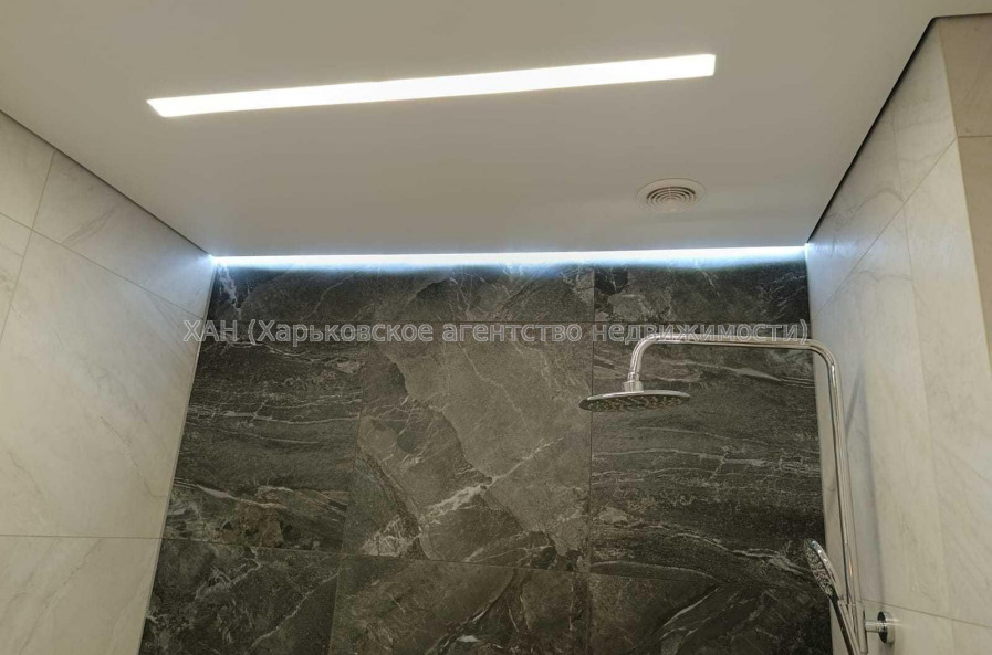 Продам квартиру, Братьев Гипиков ул. , 2  ком., 46 м², евроремонт 