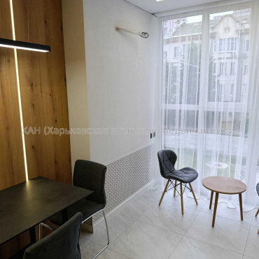 Продам квартиру, Братьев Гипиков ул. , 2  ком., 46 м², евроремонт 