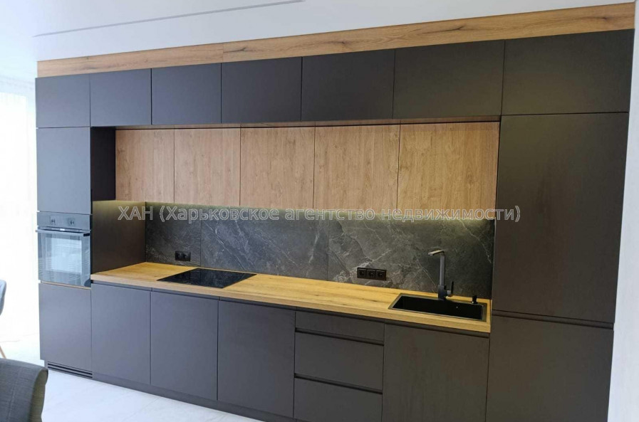 Продам квартиру, Братьев Гипиков ул. , 2  ком., 46 м², евроремонт 