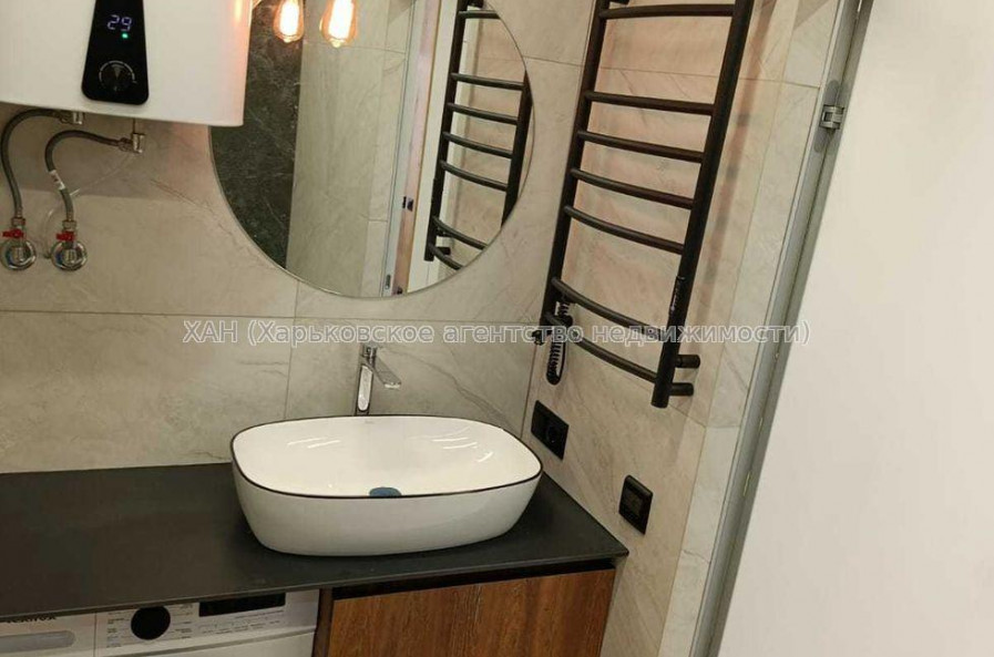 Продам квартиру, Братьев Гипиков ул. , 2  ком., 46 м², евроремонт 
