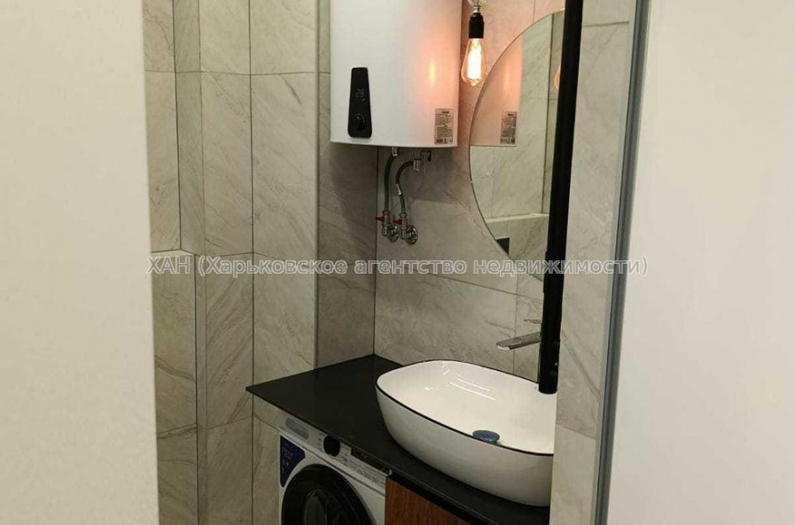Продам квартиру, Братьев Гипиков ул. , 2  ком., 46 м², евроремонт 