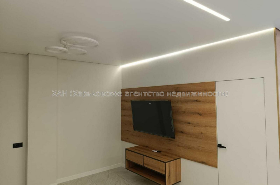Продам квартиру, Братьев Гипиков ул. , 2  ком., 46 м², евроремонт 