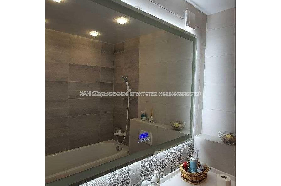Продам квартиру, Мирослава Мисли ул. , 2  ком., 74 м², авторский дизайн 