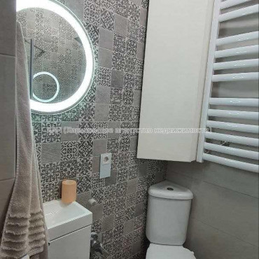 Продам квартиру, Мирослава Мисли ул. , 2  ком., 74 м², авторский дизайн 