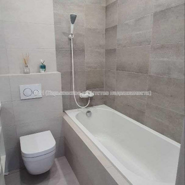 Продам квартиру, Мирослава Мисли ул. , 2  ком., 74 м², авторский дизайн 