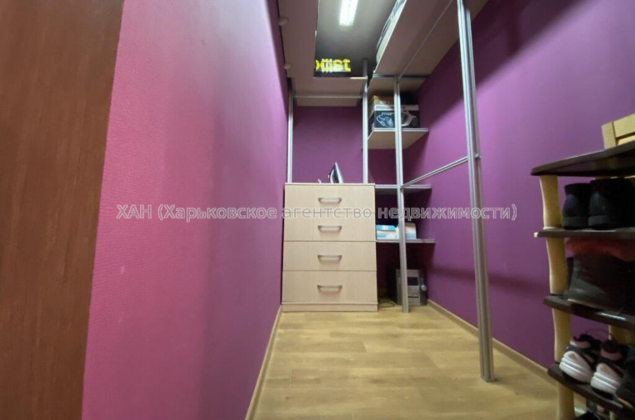 Продам квартиру, Вадима Манька ул. , 1 кім., 37.20 м², евроремонт 