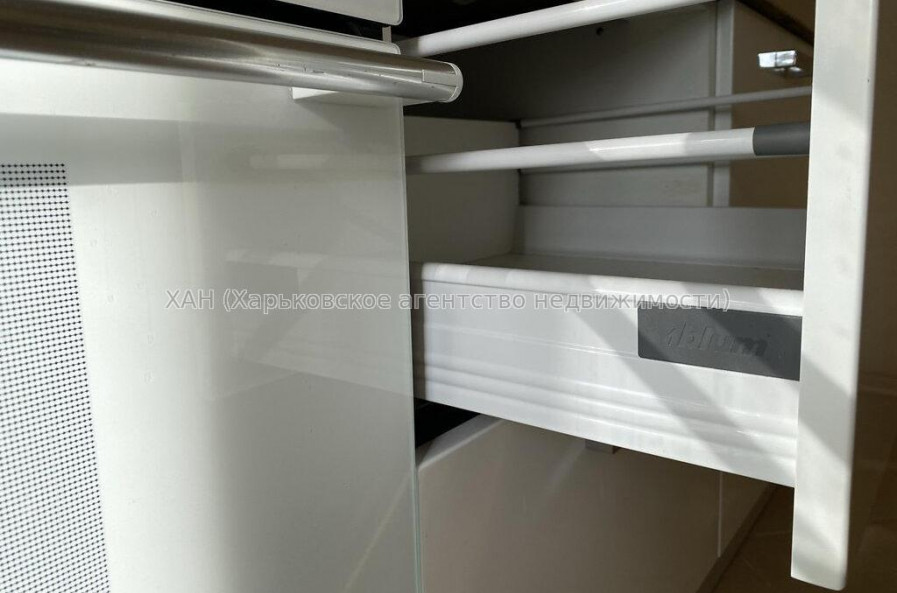 Продам квартиру, Вадима Манька ул. , 1 кім., 37.20 м², евроремонт 