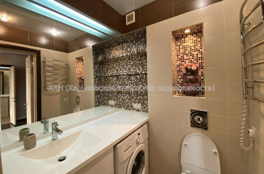 Продам квартиру, Вадима Манька ул. , 1 кім., 37.20 м², евроремонт 