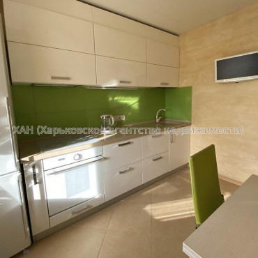 Продам квартиру, Вадима Манька ул. , 1 кім., 37.20 м², евроремонт 
