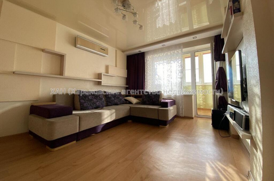 Продам квартиру, Вадима Манька ул. , 1 кім., 37.20 м², евроремонт 