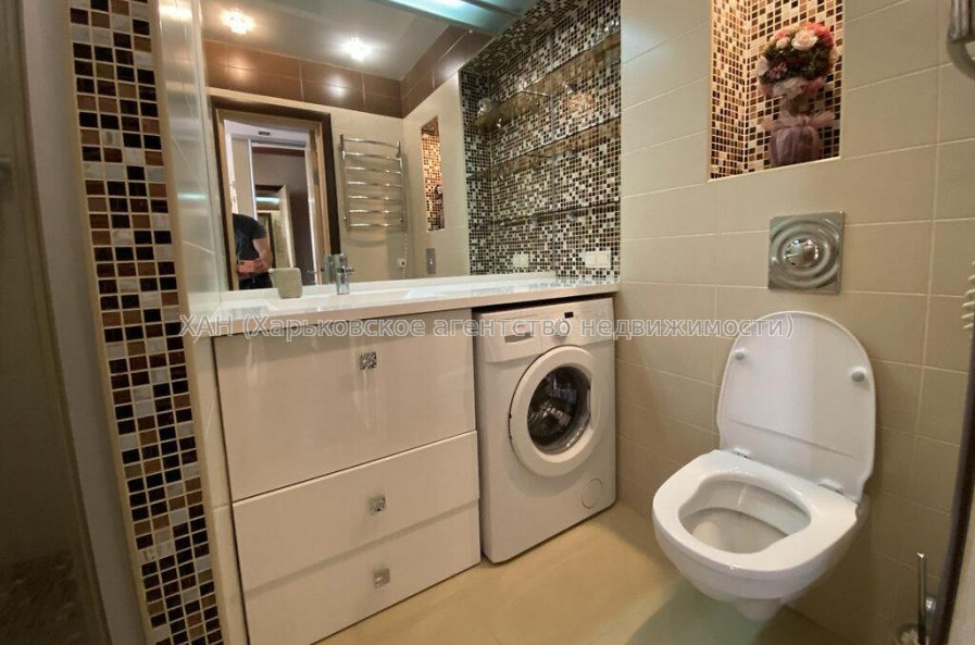 Продам квартиру, Вадима Манька ул. , 1 кім., 37.20 м², евроремонт 