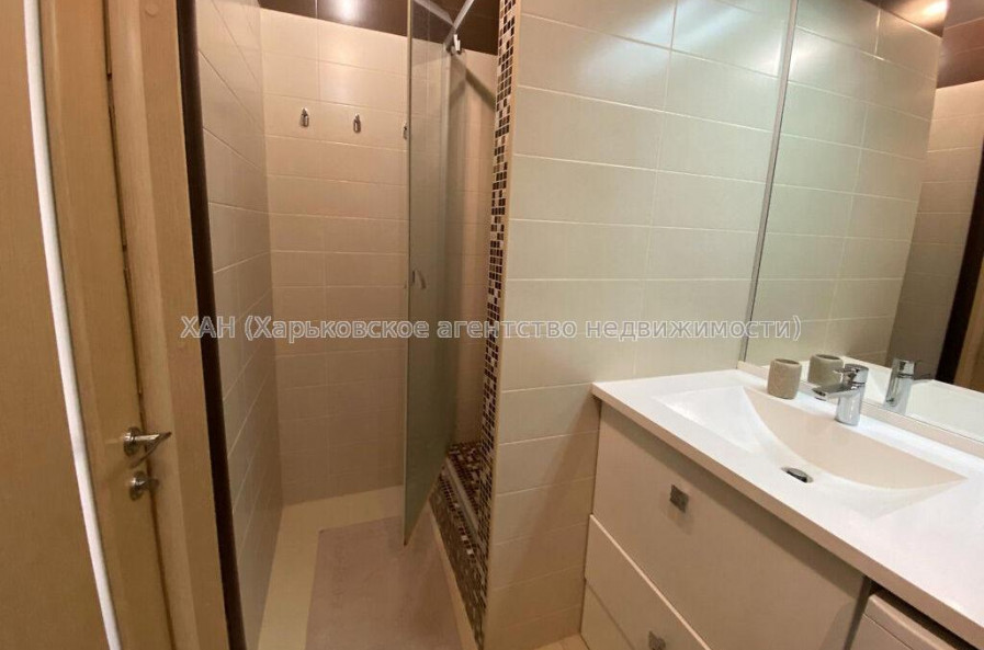 Продам квартиру, Вадима Манька ул. , 1 кім., 37.20 м², евроремонт 