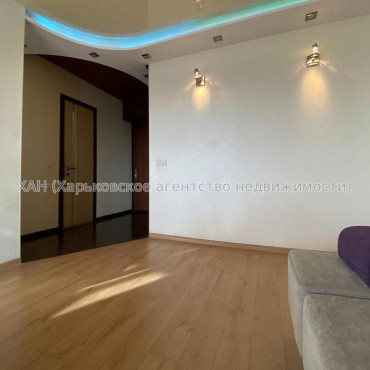 Продам квартиру, Вадима Манька ул. , 1 кім., 37.20 м², евроремонт 