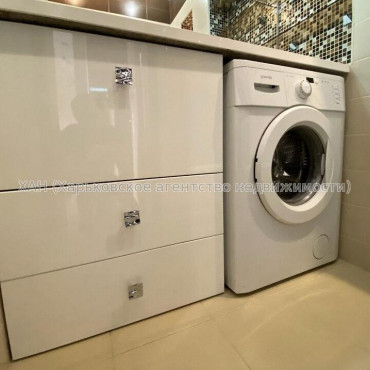 Продам квартиру, Вадима Манька ул. , 1 кім., 37.20 м², евроремонт 
