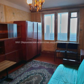 Продам квартиру, Непокоренных ул. , 1 кім., 34 м², советский ремонт