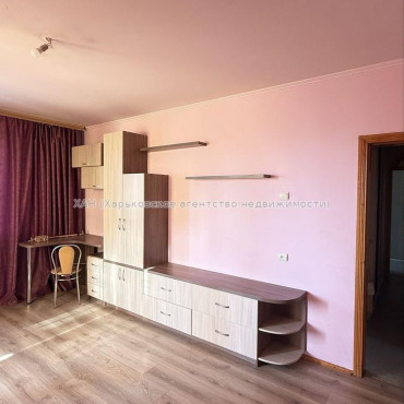 Продам квартиру, Бригады Хартия ул. , 2 кім., 52 м², евроремонт 