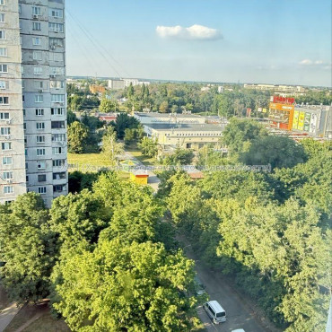 Продам квартиру, Бригады Хартия ул. , 2 кім., 52 м², евроремонт 