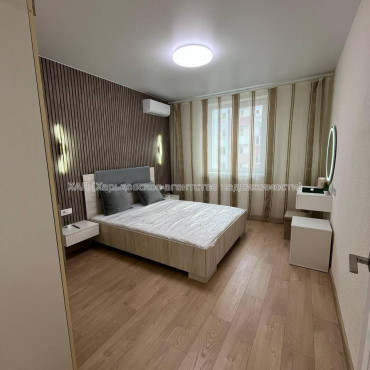 Продам квартиру, Шевченковский пер. , 2  ком., 46 м², евроремонт 