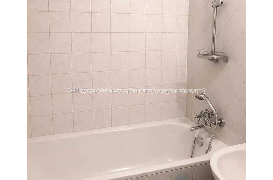 Продам квартиру, Непокоренных ул. , 1  ком., 40 м², косметический ремонт 