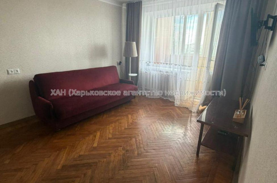 Продам квартиру, 23 Августа ул. , 1  ком., 38 м², косметический ремонт 