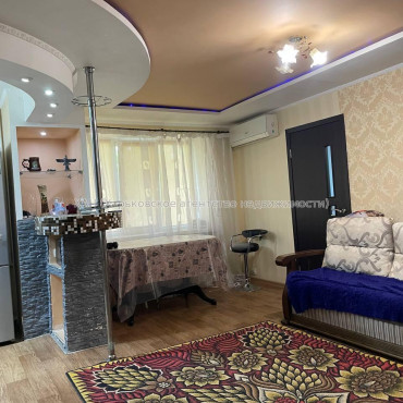Продам квартиру, Юрия Кондратюка въезд , 3 кім., 55 м², капитальный ремонт 
