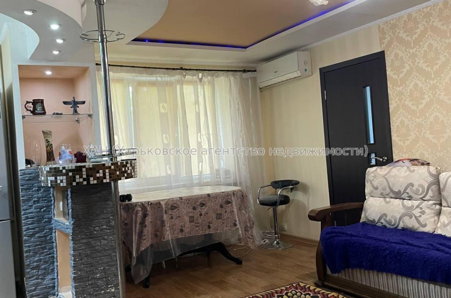 Продам квартиру, Юрия Кондратюка въезд , 3 кім., 55 м², капитальный ремонт 