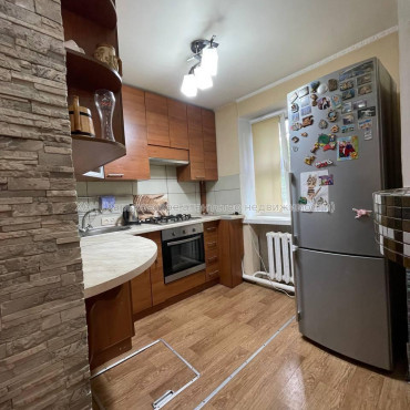 Продам квартиру, Юрия Кондратюка въезд , 3 кім., 55 м², капитальный ремонт 