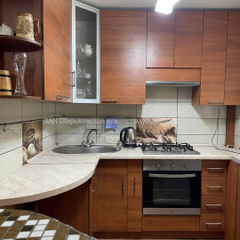 Продам квартиру, Юрия Кондратюка въезд , 3  ком., 55 м², капитальный ремонт